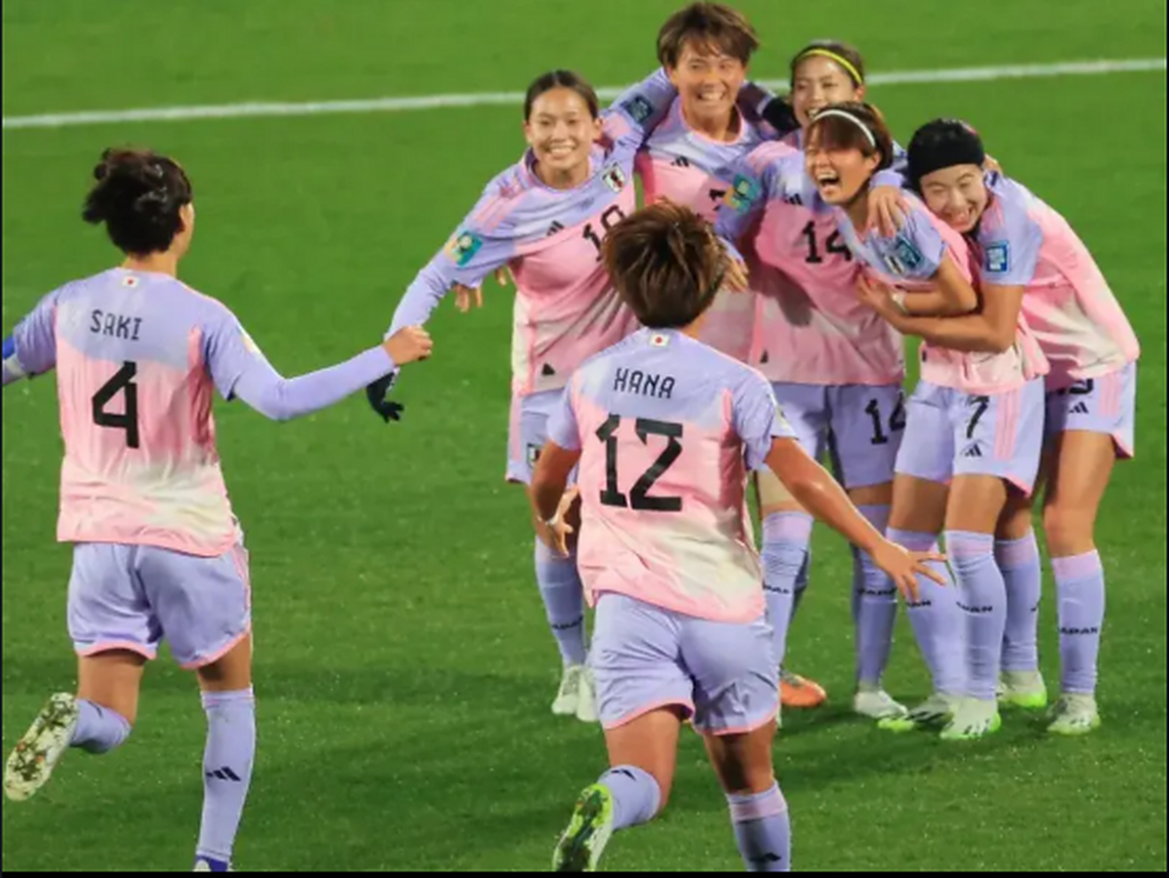 世界杯女足小组赛取得亮眼战绩