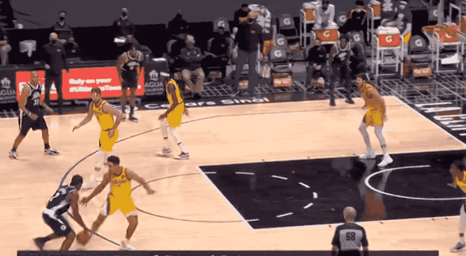 V体育-黄山鹤飞扬豪取大胜，成功进军半决赛